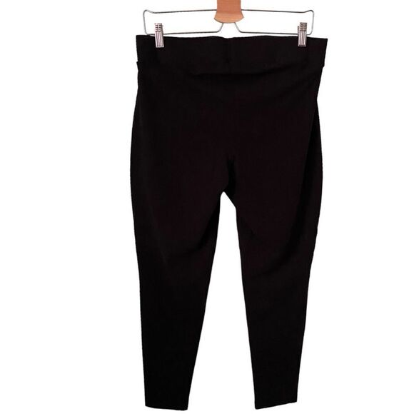 Torrid Basic High Rise Black Legging in Size 2 - Picture 3 of 8